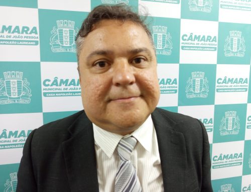 Renato Martins toma posse após Raissa Lacerda perder mandato na CMJP